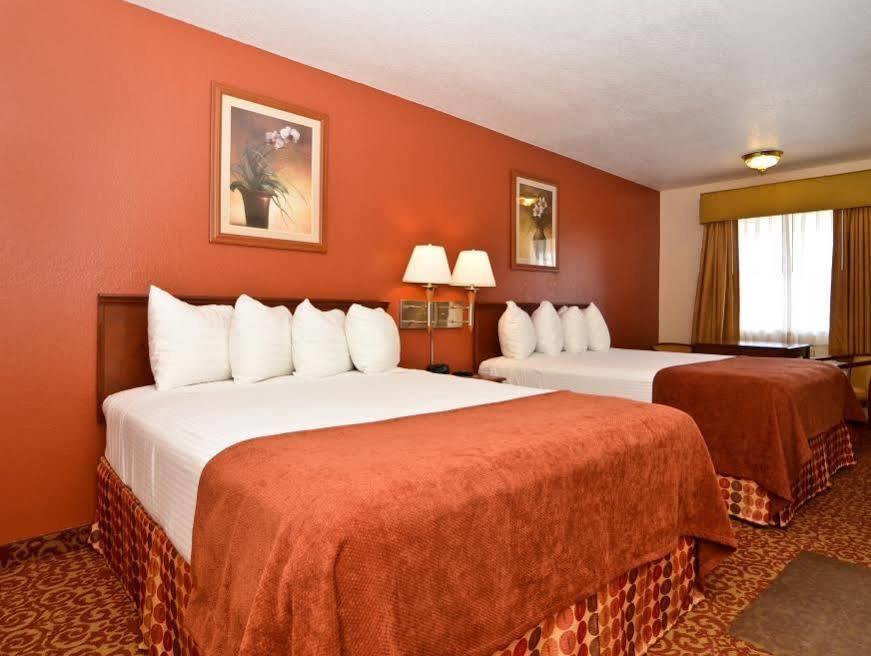 Surestay Hotel By Best Western Zapata Ngoại thất bức ảnh